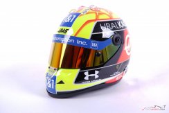 Mick Schumacher 2021 Silverstone Haas helmet, 1:2 Schuberth