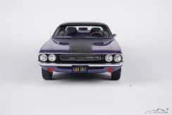 Dodge Challenger R/T (1970) fialový, 1:12 Ottomobile