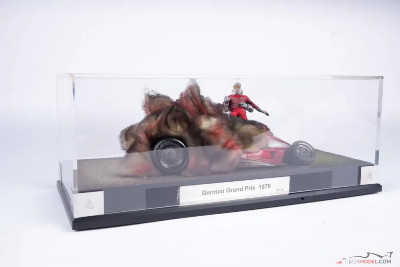 Diorama Ferrari 312 T2 - Niki Lauda crash 1976 Nürburgring, 1:18