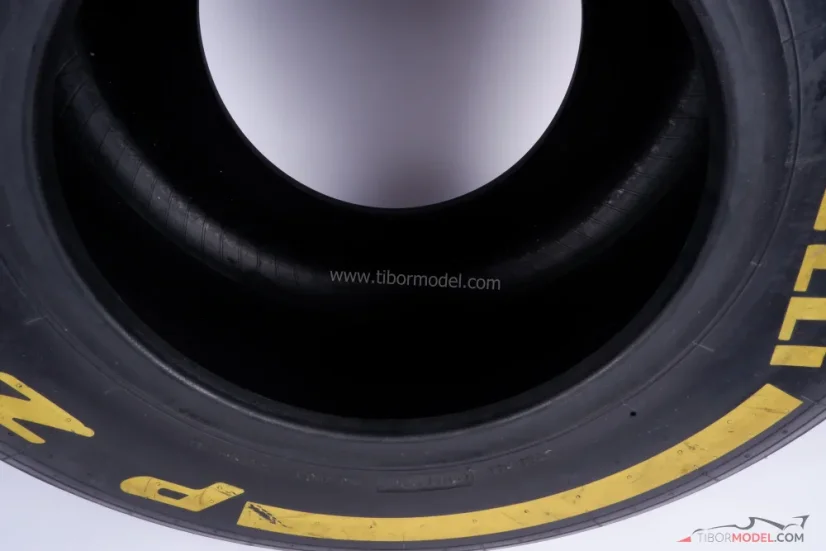 Pirelli PZero Soft ľavá zadná pneumatika (2016)