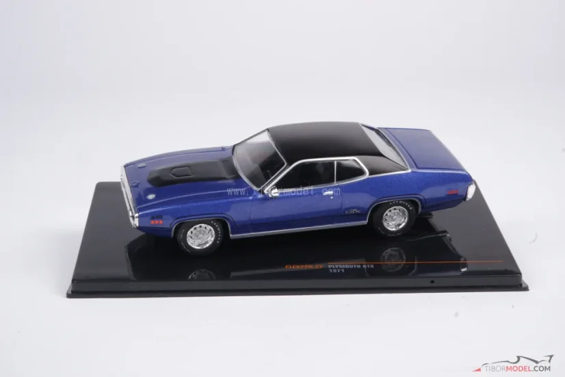 Plymouth GTX (1971) fialový, 1:43 Ixo