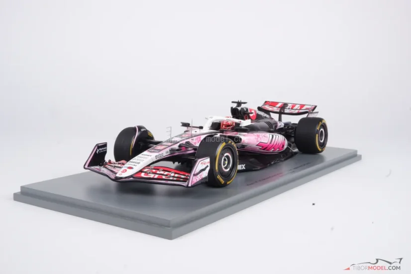 Haas VF-25 - Esteban Ocon (2025), VC Japonska, 1:18 Spark
