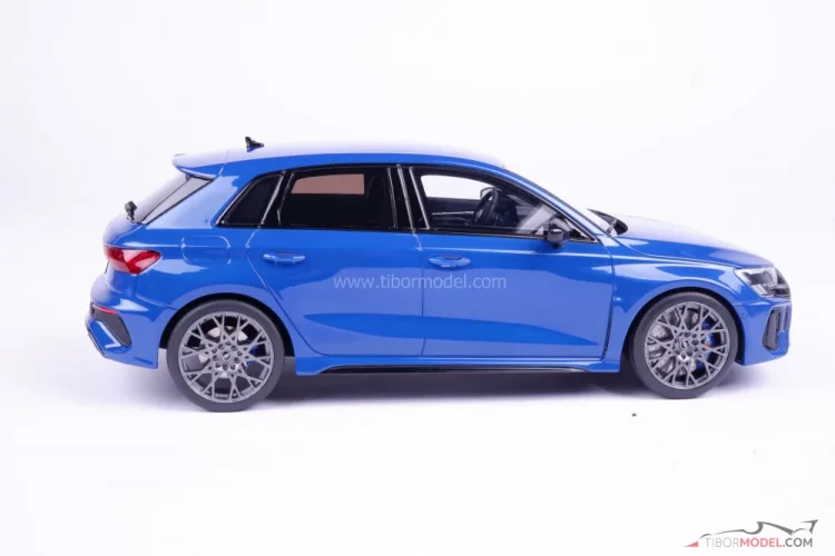 Audi RS 3 Sportback (2021), kék, 1:18 GT Spirit