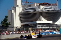 Williams FW15C - Alain Prost (1993), Győztes Kanadai Nagydíj, figurával, 1:18 GP Replicas