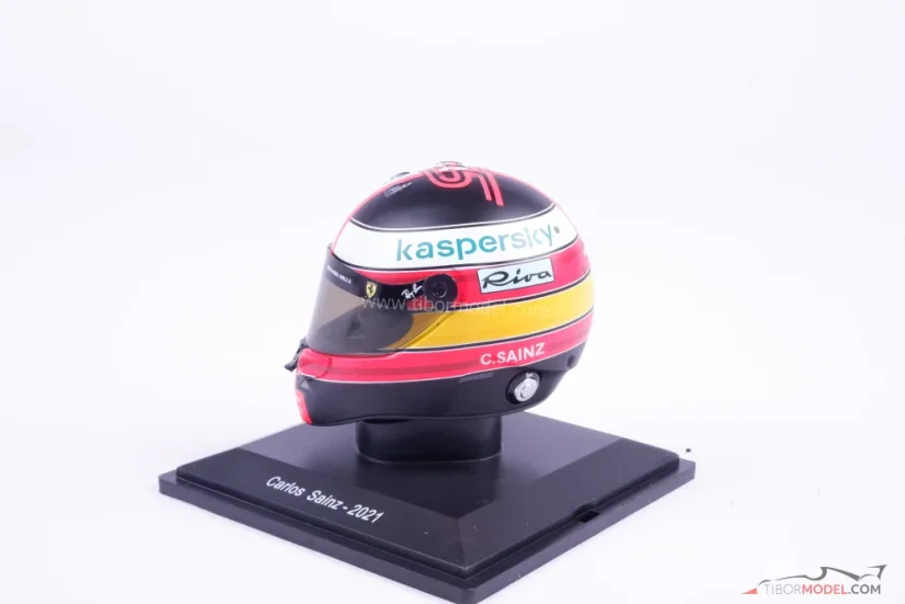 Carlos Sainz 2021 VC Itálie, Ferrari přilba, 1:5 Spark
