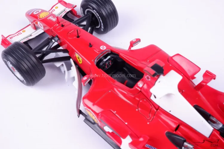 Modellino Ferrari F2004 Michael Schumacher Scala 1:24