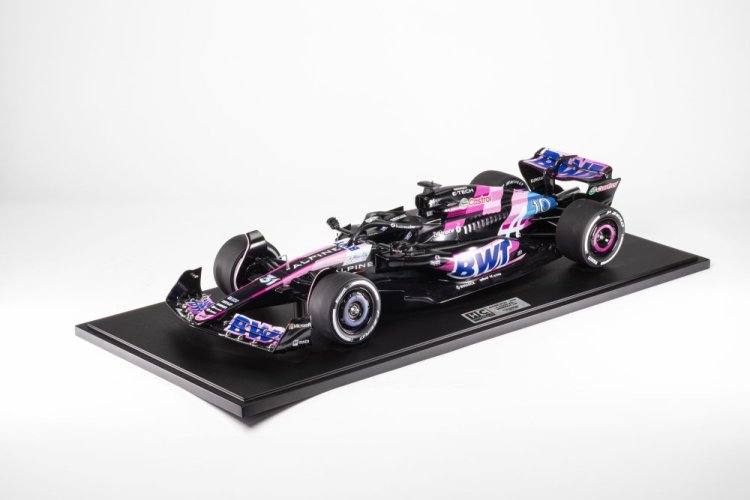 Alpine A524 - pink presentation car (2024), 1:8 HC Models