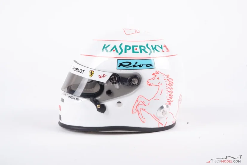 Sebastian Vettel 2019 mini přilba, Scuderia Ferrari, 1:2 Arai
