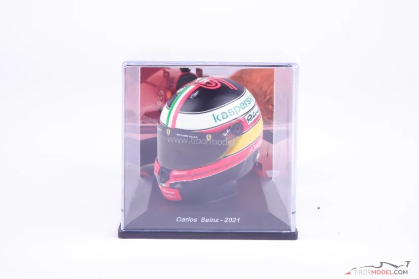 Carlos Sainz 2021 VC Itálie, Ferrari přilba, 1:5 Spark