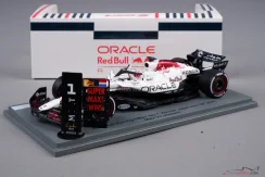 Red Bull RB21 - Max Verstappen (2025), Víťaz VC Japonska, 1:43 Spark