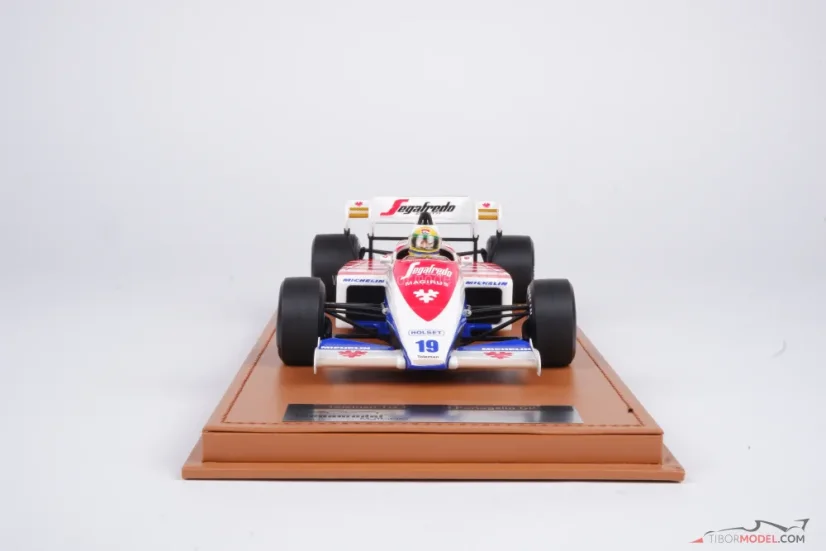Toleman TG184 - Ayrton Senna (1984), VC Portugalska, s figúrkou pilota 1:18 Tecnomodel