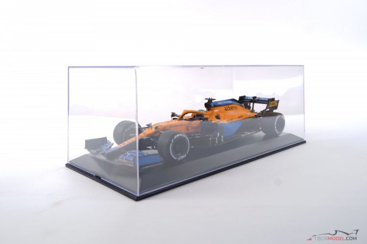 Showcase for the 1:18 scale model cars, MCG