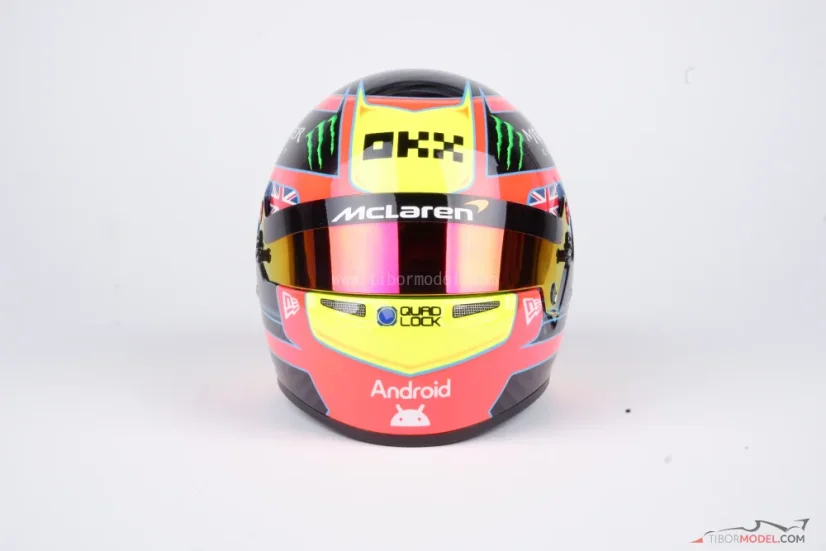 Oscar Piastri 2025 McLaren mini přilba, 1:2 Bell