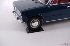 Car stoppers for 1:18 scale model cars
