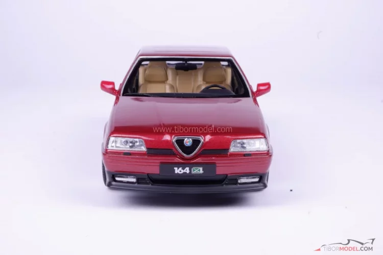 Model car Alfa Romeo 164 Q4 red, 1:18 Triple9 | Tibormodel.com