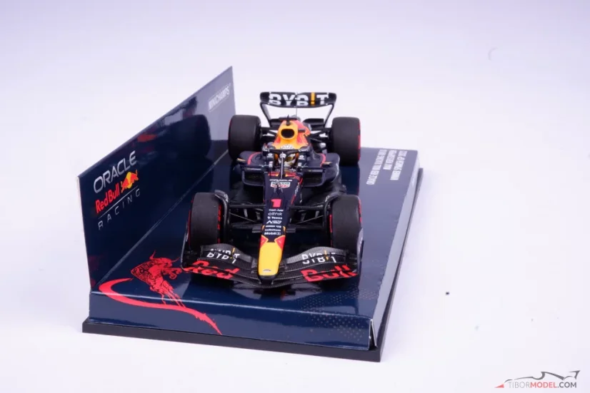 Red Bull RB18 - Max Verstappen (2022), VC Španělska, 1:43 Minichamps