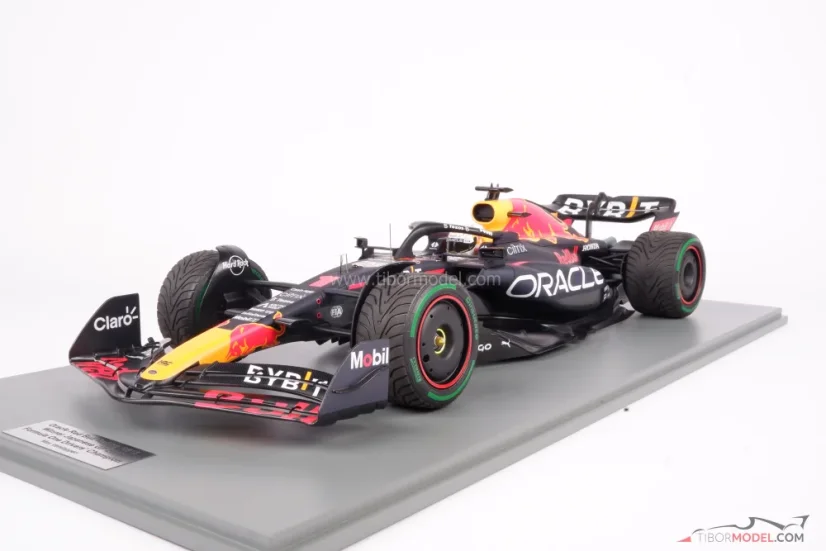Red Bull RB18 - Max Verstappen (2022), Winner Japanese GP, 1:12 Spark