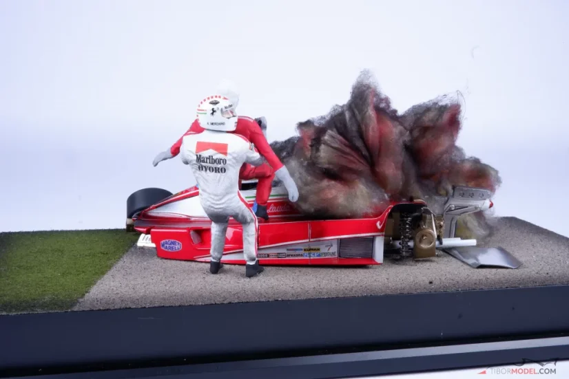 Diorama Ferrari 312 T2 - Niki Lauda crash 1976 Nürburgring, 1:18
