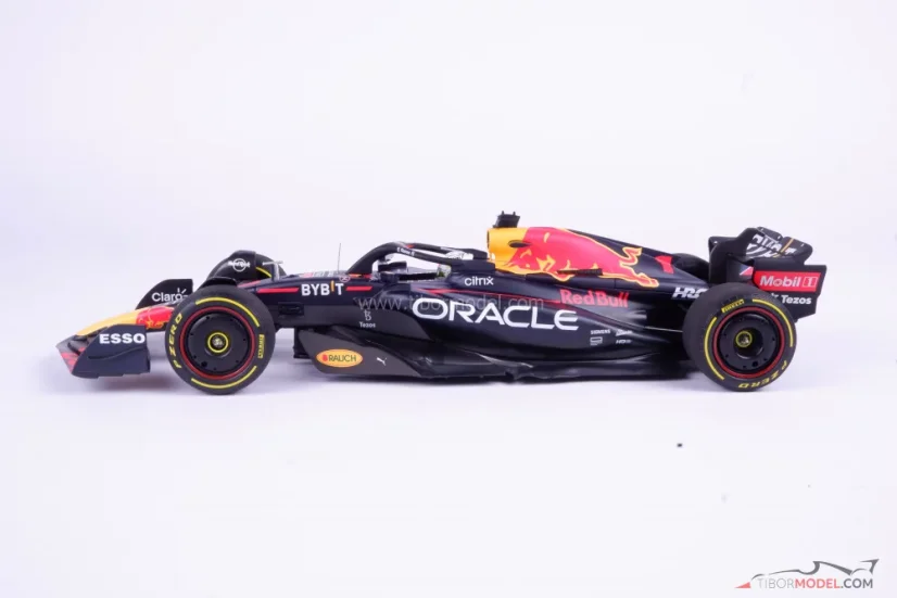 Red Bull RB18 - Max Verstappen (2022), Víťaz Francúzsko, 1:18 Minichamps