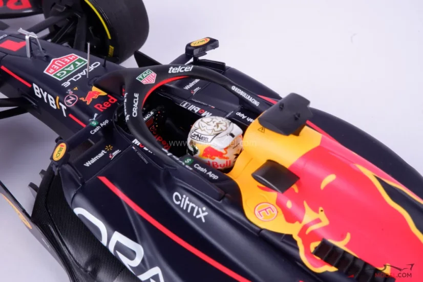 Red Bull RB18 - Max Verstappen (2022), Víťaz Francúzsko, 1:18 Minichamps