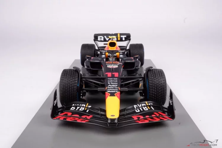 Red Bull RB18 - Sergio Perez (2022), Winner Monaco GP, 1:18 Spark