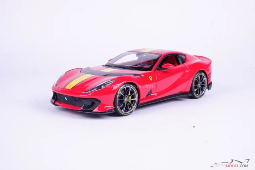 Ferrari 812 Competizione (2021) piros, 1:18 Bburago Signature