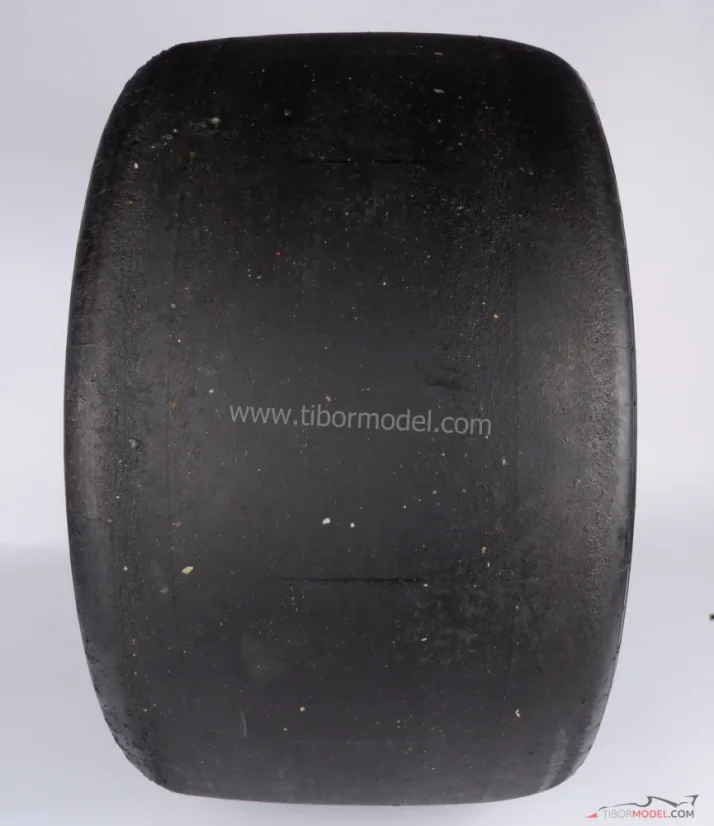 Pirelli PZero Soft ľavá zadná pneumatika (2016)