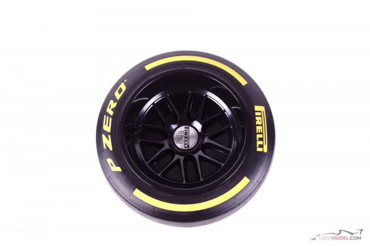 Pirelli P Zero wind tunnel tyre 2022, medium compound, 1:2 scale