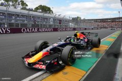 Red Bull RB22 - Isack Hadjar (2026), Ausztrál Nagydíj, 1:43 Minichamps
