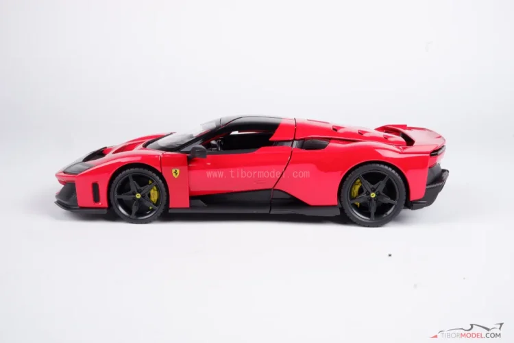 Ferrari F80 (2025) piros, 1:18 Bburago