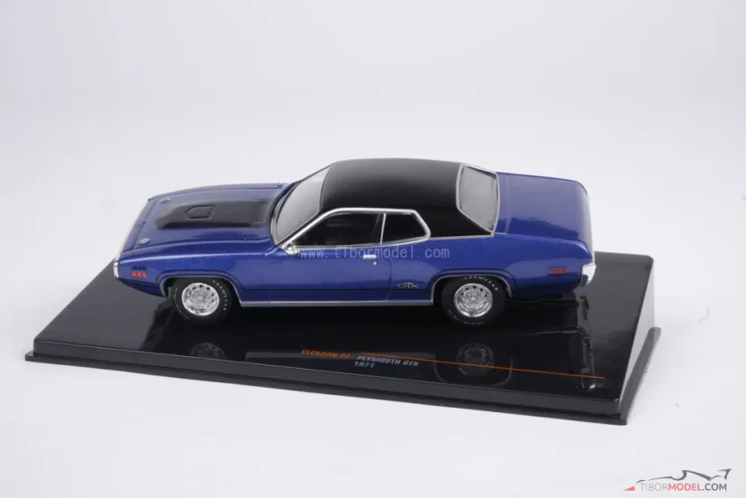 Plymouth GTX (1971) fialový, 1:43 Ixo