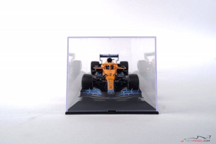 Vitrína na modely mierky 1:18, MCG