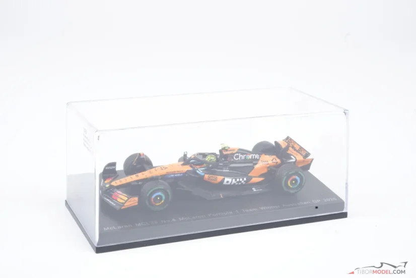McLaren MCL39 - Lando Norris (2025) VC Austrálie, 1:64 Spark