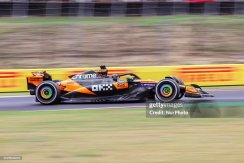 McLaren MCL39 - Oscar Piastri (2025), VC Maďarska, 1:43 Minichamps