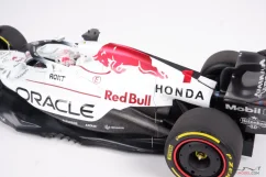 Red Bull RB21 - Max Verstappen (2025), Winner Japanese GP, 1:18 Minichamps