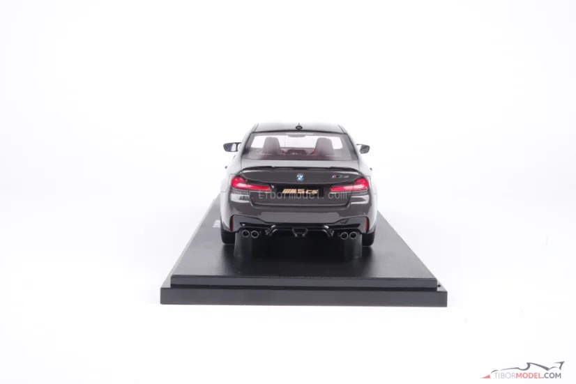 BMW M5 CS F90 (2021) šedé, 1:18 GT Spirit