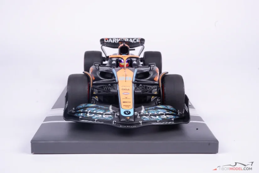 McLaren MCL36 - Oscar Piastri (2022), testy Abu Dhabi, 1:18 Minichamps