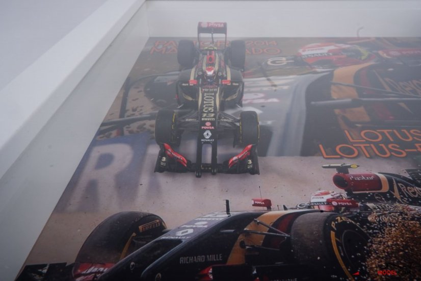 Lotus Renault E22 - Pastor Maldonado (2014), 1:43 Minichamps