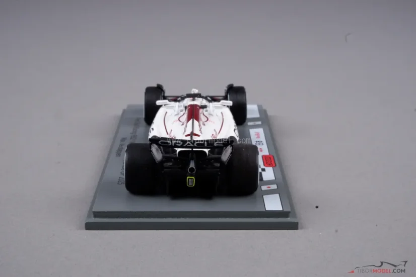 Red Bull RB21 - Max Verstappen (2025), Víťaz VC Japonska, 1:43 Spark