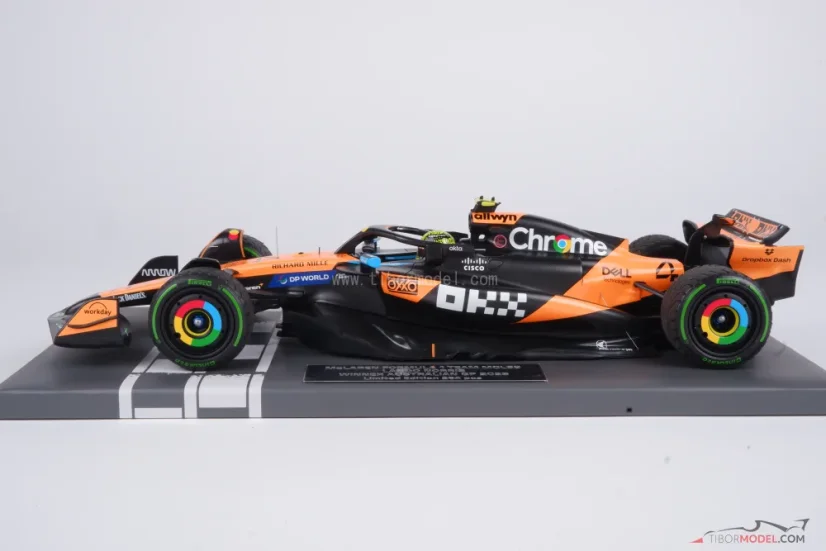 McLaren MCL39 - Lando Norris (2025), Vítěz VC Austrálie, 1:18 Minichamps