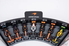McLaren 2022-2024 ajándékcsomagolás, 1:43 BBurago