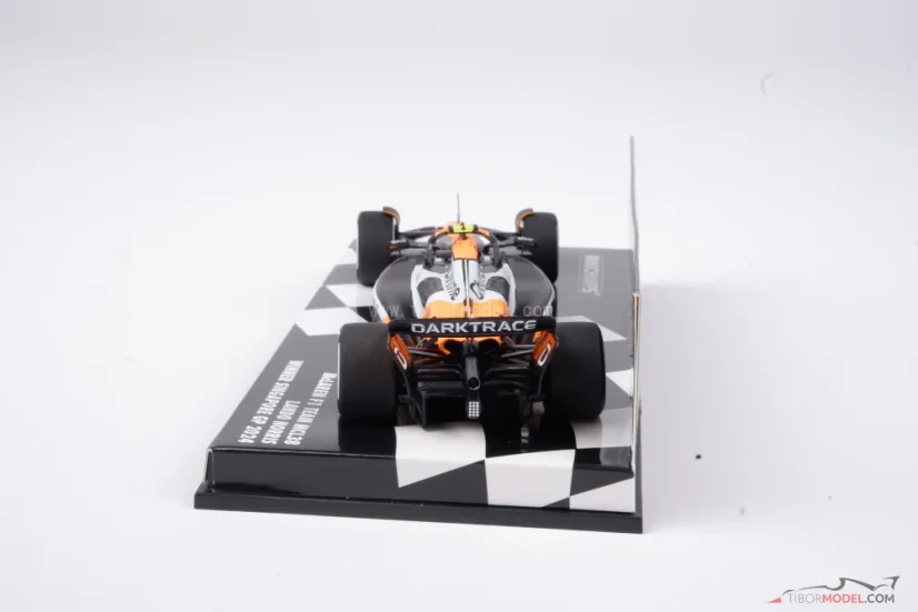 McLaren MCL38 - Lando Norris (2024), VC Singapuru, 1:43 Minichamps
