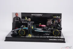 Mercedes W15 - Lewis Hamilton (2024), Posledné preteky za Mercedes, VC Abu Dhabi, s figúrkou pilota, 1:43 Minichamps