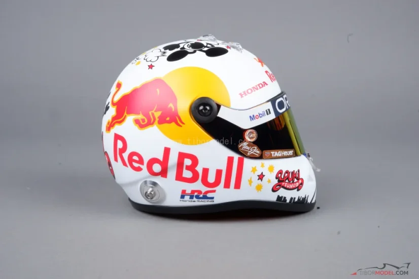 Yuki Tsunoda 2025 mini helmet, Red Bull, 1:2 Schuberth
