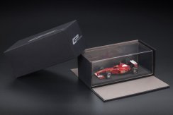 Ferrari F1-2000 - Michael Schumacher (2000), Winner Japan, with driver figure 1:43 GP Replicas