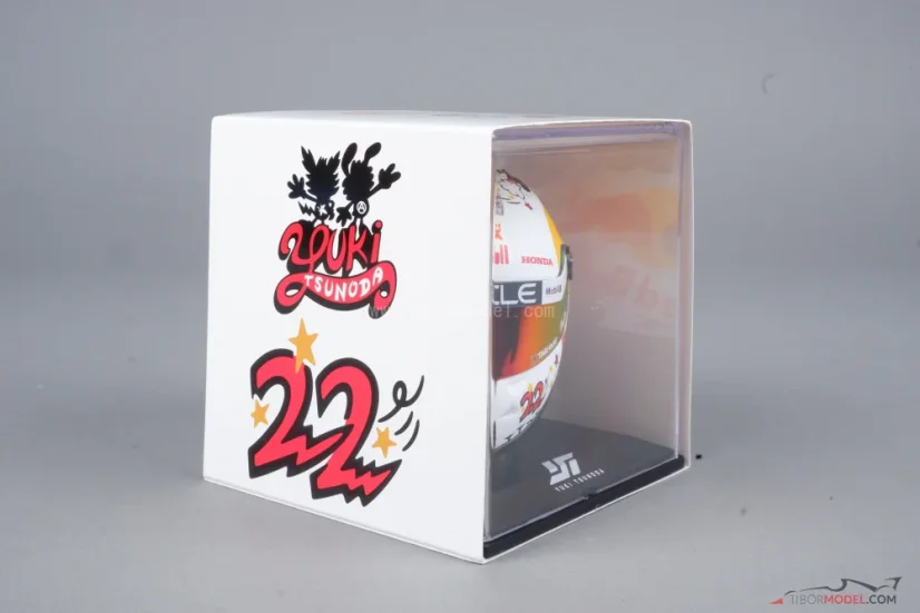 Yuki Tsunoda 2025 VC Singapuru mini přilba, Red Bull, 1:4 Schuberth
