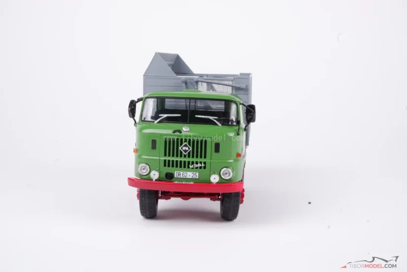 IFA W50 SHA senážní nástavba, zelená, 1:32 Schuco