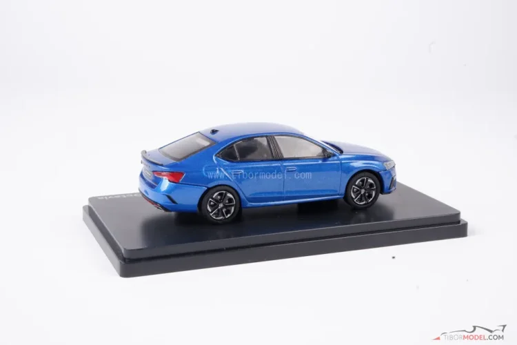 Skoda Octavia IV RS race blue, 1:43 Abrex