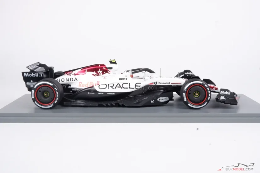 Red Bull RB21 - Yuki Tsunoda (2025), VC Japonska, 1:18 Spark
