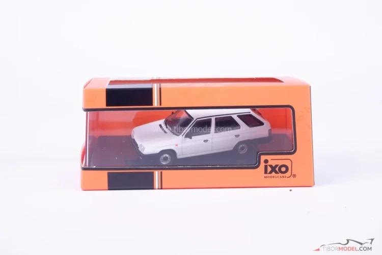 Škoda Forman biela (1990), 1:43 Ixo
